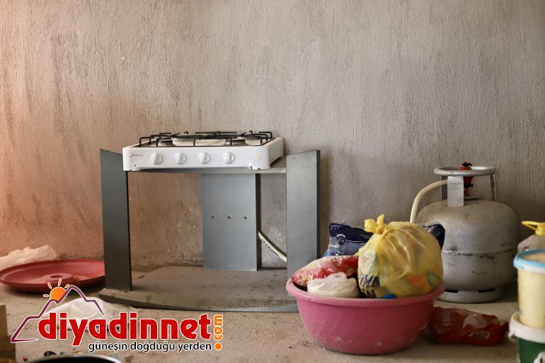 Kanserden eşini kaybeden baba, 3 çocuğuna hem annelik hem babalık yapıyor8