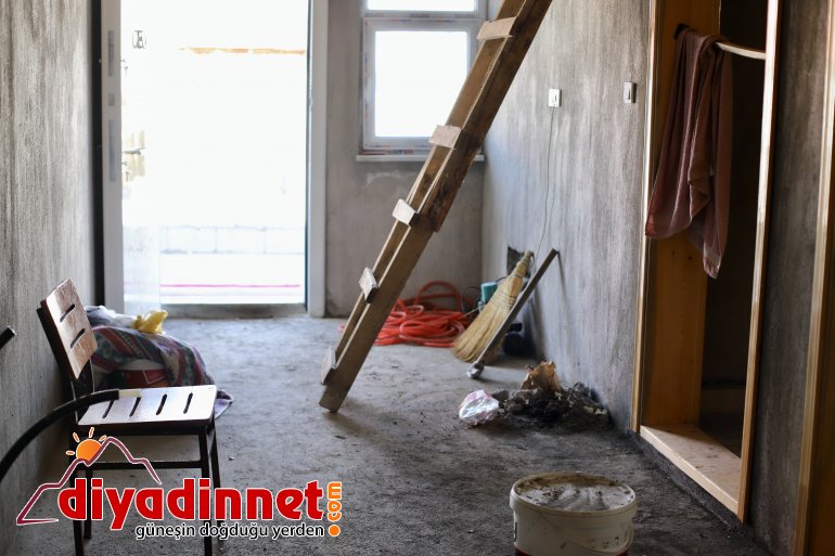 Kanserden eşini kaybeden baba, 3 çocuğuna hem annelik hem babalık yapıyor9