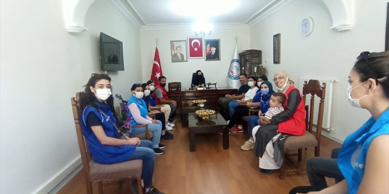 Keban Belediye Başkanı Fethiye Atlı'yı gençler ziyaret etti