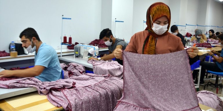 Muş'ta kadın girişimci devlet desteğiyle kurduğu iş yerinde 50 kişiye istihdam sağladı