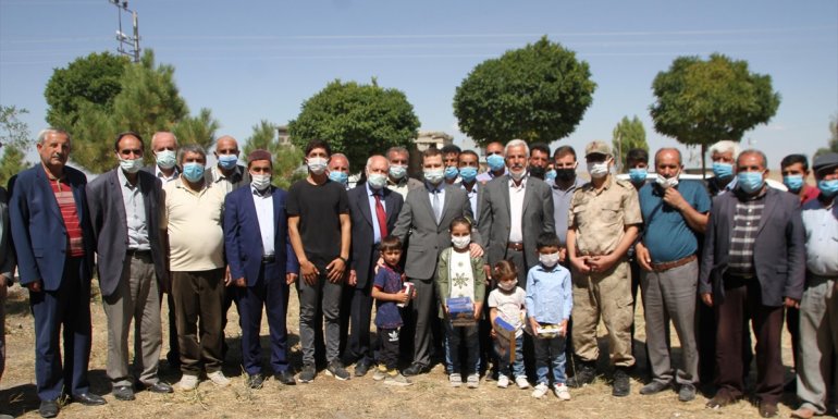 MUŞ - Malazgirt Kaymakamı Demirer, köy ziyaretlerini sürdürüyor1