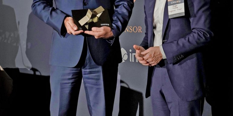 Opel Tasarım Başkan Yardımcısı Mark Adams "Eurostar 2021" seçildi