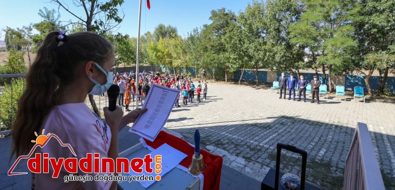 Vali Varol, ilk ders zilini çaldı4