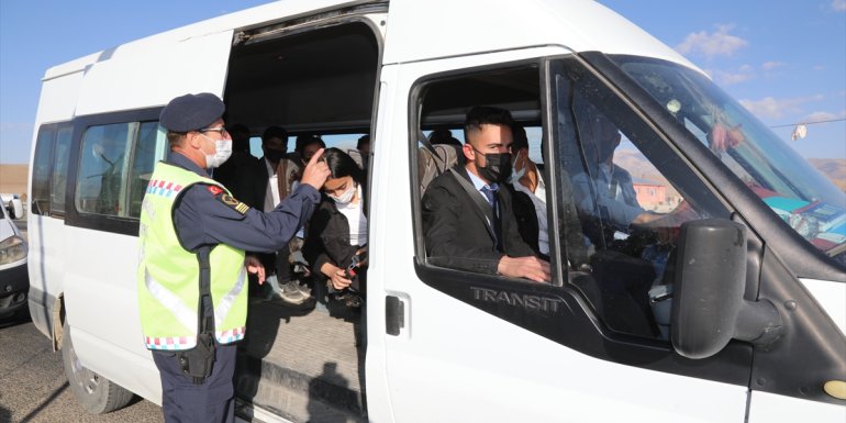 Başkale'de okul servisleri denetlendi