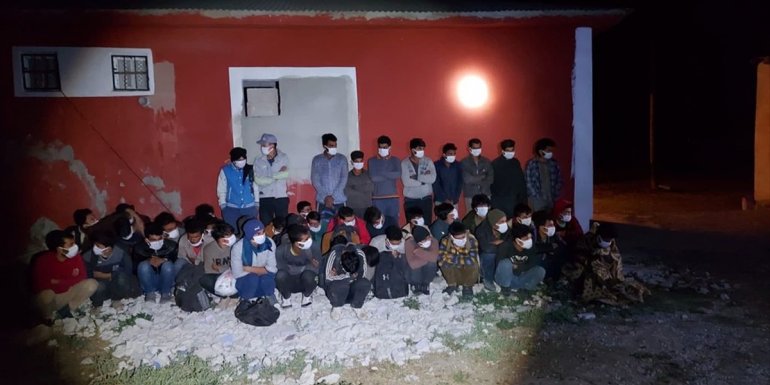 Van'da 46 düzensiz göçmen yakalandı