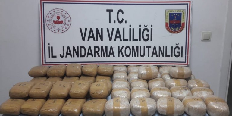 Van'da 60 kilogram esrar ele geçirildi