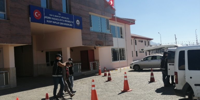 VAN - Göçmen kaçakçılığı operasyonu1