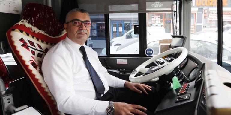 Van'da halk otobüsünde kalp krizi geçiren yolcuyu şoför hastaneye ulaştırdı