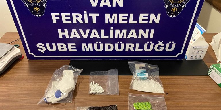 Van'da uyuşturucuyla uçağa binmeye çalışan İran uyruklu kişi gözaltına alındı