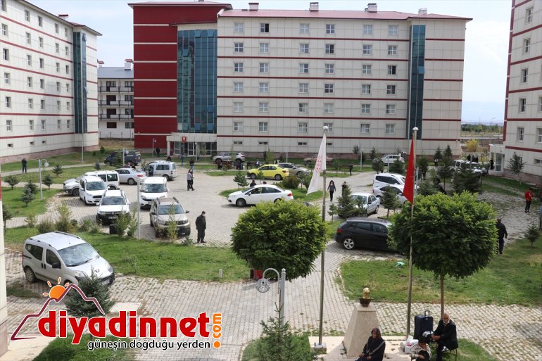 için karşılandı öğrenciler yurtlara - AĞRI Kayıt ikramlarla gelen 2