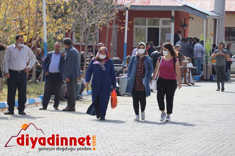 yurtlara için gelen ikramlarla - AĞRI karşılandı öğrenciler Kayıt 12