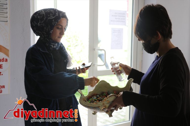 gelen AĞRI Kayıt öğrenciler için karşılandı - ikramlarla yurtlara 13