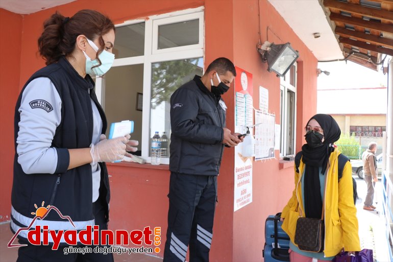 yurtlara gelen öğrenciler karşılandı ikramlarla için - Kayıt AĞRI 5