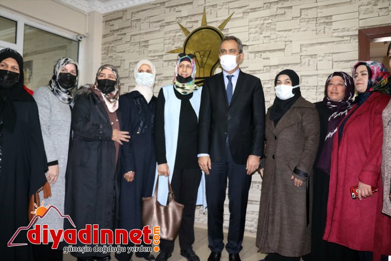 AĞRI Bakanı Mahmut öğrencilerle Milli Özer, Eğitim - buluştu 3