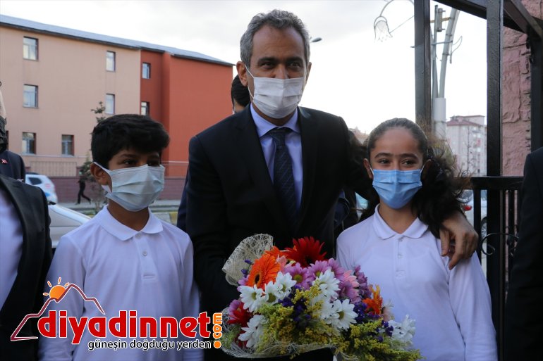 Bakanı AĞRI Milli buluştu - Eğitim Özer, öğrencilerle Mahmut 4