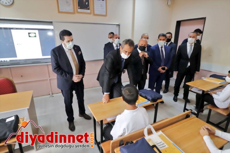 AĞRI Milli - Eğitim Mahmut buluştu öğrencilerle Özer, Bakanı 5