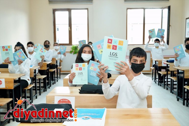 öğrencilerle AĞRI Bakanı - Mahmut Eğitim Milli Özer, buluştu 10