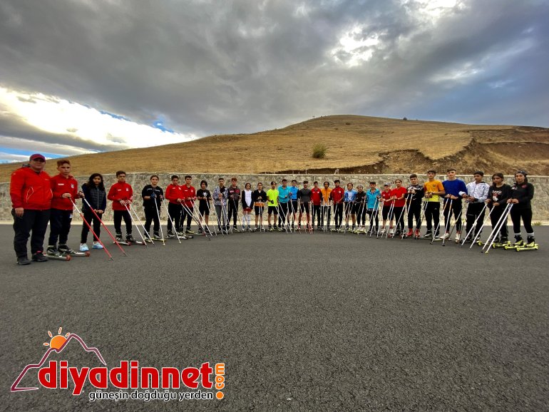 Ağrılı kayaklı koşu sporcuları4