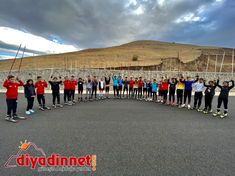 Ağrılı kayaklı koşu sporcuları5