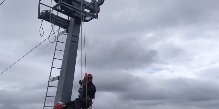 JAK timleri Ardahan'da tatbikatlarla kışa hazırlanıyor