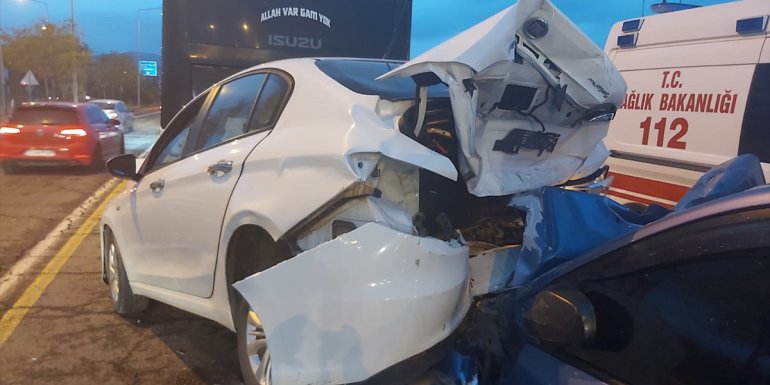 Bingöl'deki trafik kazasında 3 kişi yaralandı