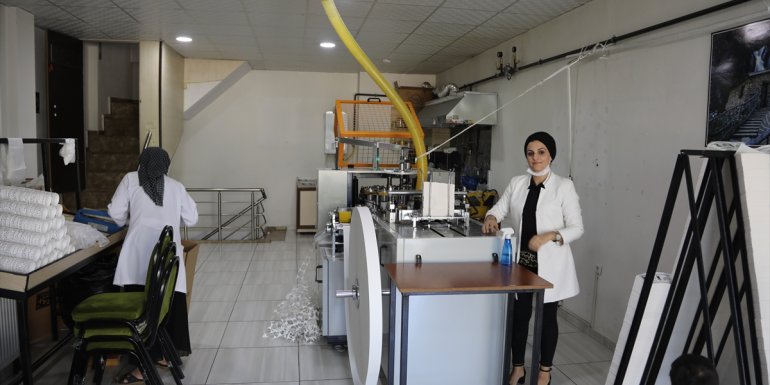 Devlet desteğiyle bardak üreten kadın girişimcinin hedefi fabrika kurmak