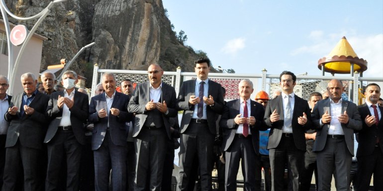 Çukurca'da yeni belediye hizmet binasının temeli atıldı