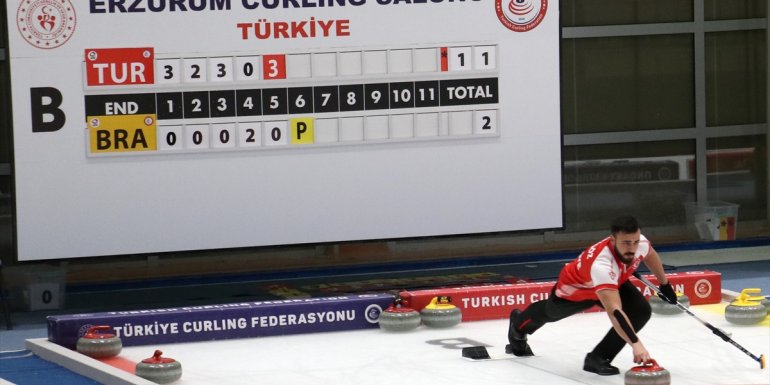 Curlingde 2022 Kış Olimpiyat Oyunları ön eleme müsabakaları sürüyor