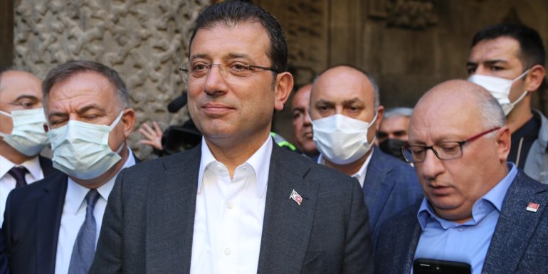 İstanbul Büyükşehir Belediye Başkanı İmamoğlu, Erzurum'da ziyaretlerde bulundu