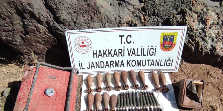 Hakkari'de kayalık alana gizlenmiş mühimmat ele geçirildi