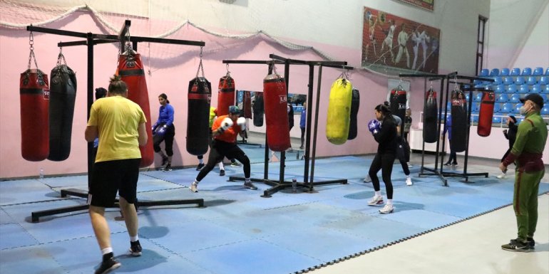 Kadın Boks Milli Takımı, Erzurum'da kampa girdi