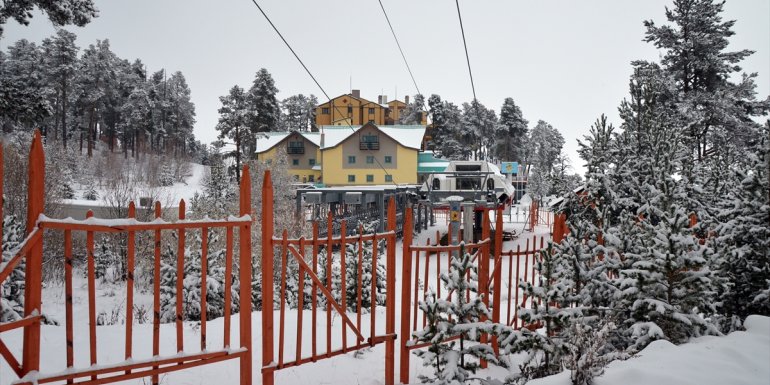 Cıbıltepe'de turizmciler sezonun ilk kayağını yaptı