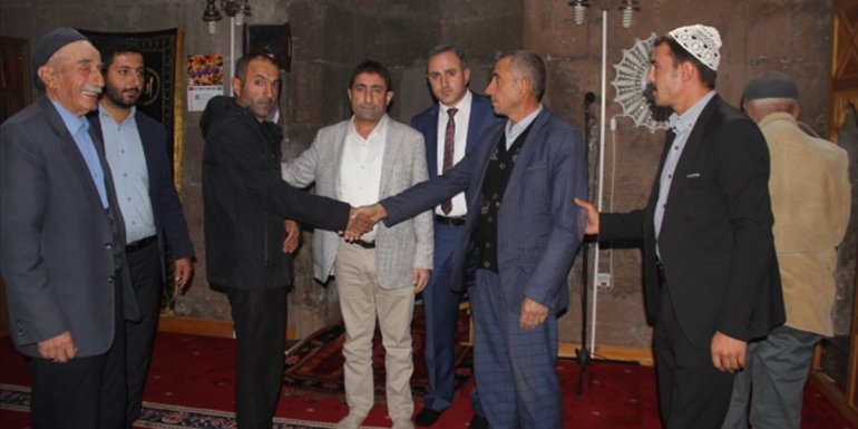 Korkut'ta husumetli aileler barıştırıldı