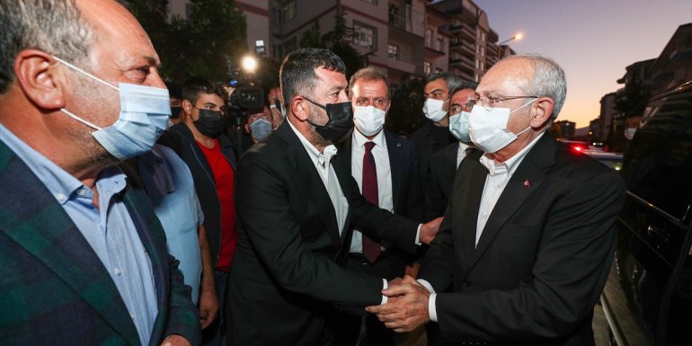 CHP Genel Başkanı Kılıçdaroğlu, Ağbaba'ya taziye ziyaretinde bulundu