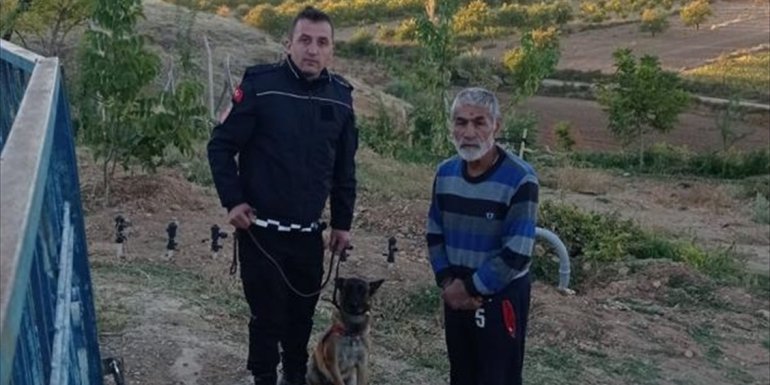 Malatya'da iz takip köpeği 'Dadı', kayıp alzaymır hastasını buldu