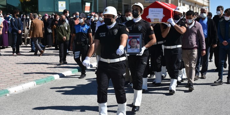 Malatya'da trafik kazasında ölen polisin cenazesi toprağa verildi