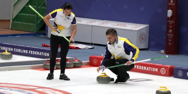 Milli curlingciler, 2022 Kış Olimpiyat Oyunları ön eleme müsabakaları hazırlıklarını tamamladı1