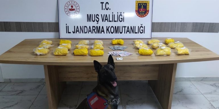 MUŞ - Uyuşturucu operasyonunda 6 kilogram eroin ele geçirildi1