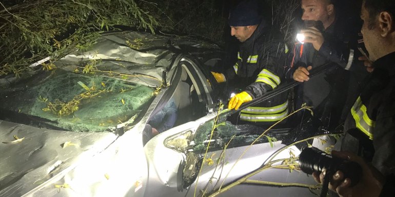 Otomobiliyle yaptığı kazada yaşamını yitiren öğretmenin cesedini jandarma buldu