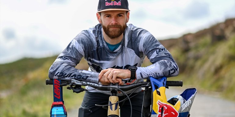 Red Bull Sporcusu Greg Callaghan 'Dawn till Dusk' için Kapadokya'ya geliyor