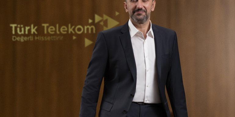 Türk Telekom’dan eğitime 10 bin tablet desteği1