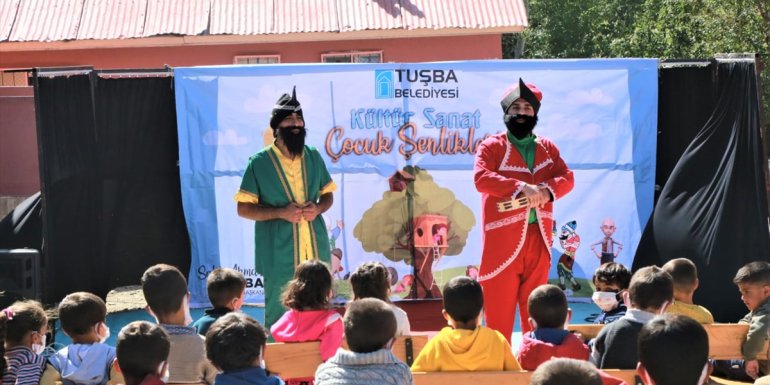 Tuşba Belediyesi'nden çocuklar için tiyatro etkinliği