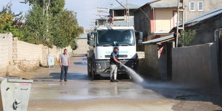 Tuşba'da taşkının izleri siliniyor