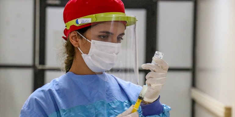 VAN - Aşılamanın artmasıyla vaka sayıları en düşük seviyeye geriledi1