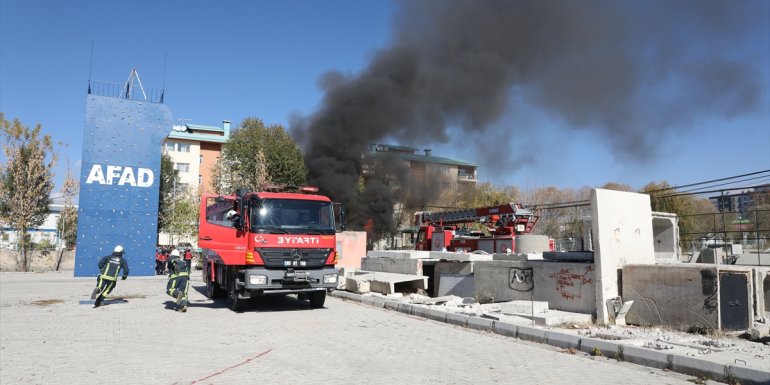 Van'da deprem tatbikatı yapıldı