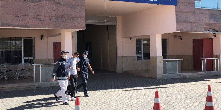 Van'da göçmen kaçakçılığı gerekçesiyle 24 kişi hakkında işlem yapıldı