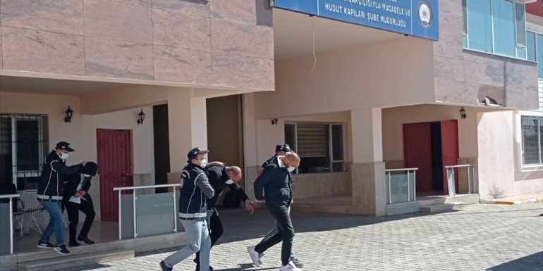 Van'da göçmen kaçakçılığı yaptıkları iddiasıyla 23 kişi hakkında işlem yapıldı