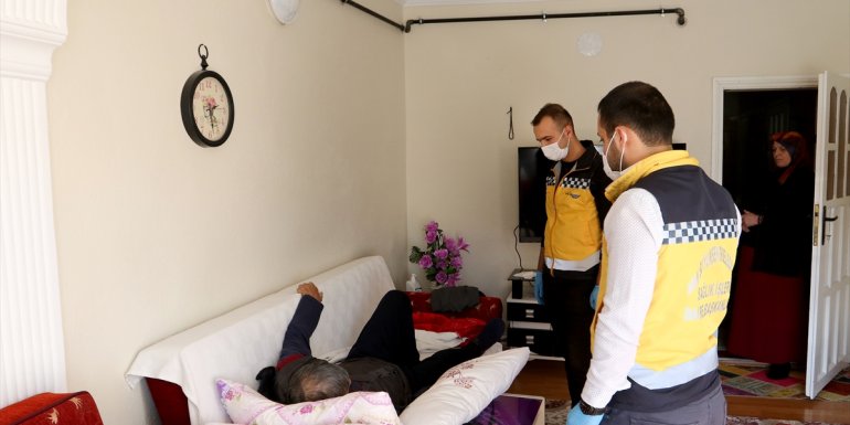 Yatalak hasta belediyenin evde sağlık hizmetiyle sağlığına kavuştu1