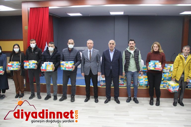 Ağrı atso öykü kitap seti dağıtım töreni4