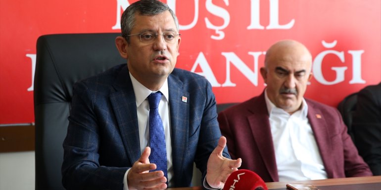 CHP Grup Başkanvekili Özel, Muş'ta basın toplantısında konuştu: